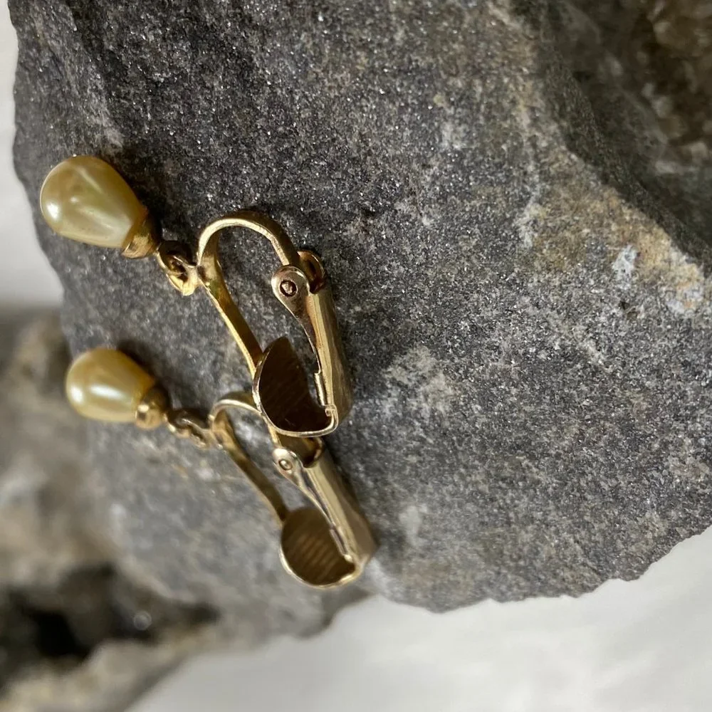 Vintage Faux Pearl Dangle Clip-on Earrings